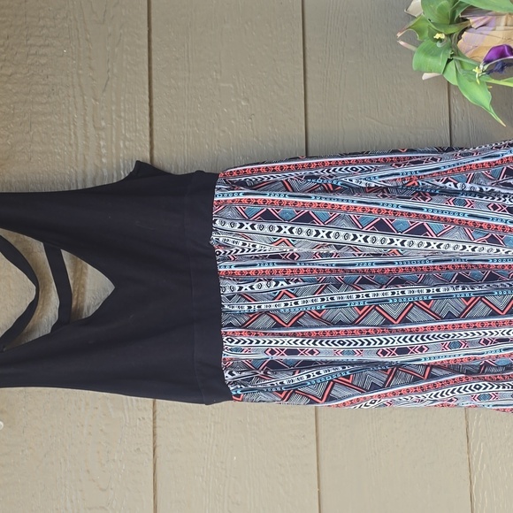 Torrid Aztec Print Ladder Back V-neck Stretch knit to challis Mini Dress 2x - Picture 10 of 14